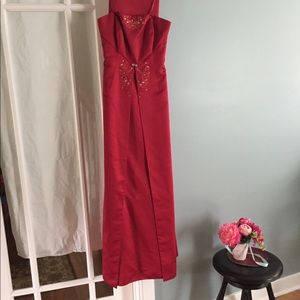 EUC Apple Red Strapless dress